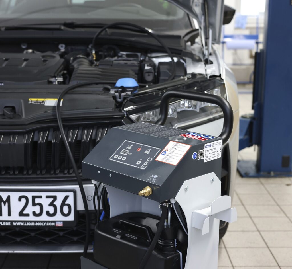 Fuori l&#8217;aria, dentro la potenza &#8211; in modo efficiente con Brake Fluid Tronic di Liqui Moly