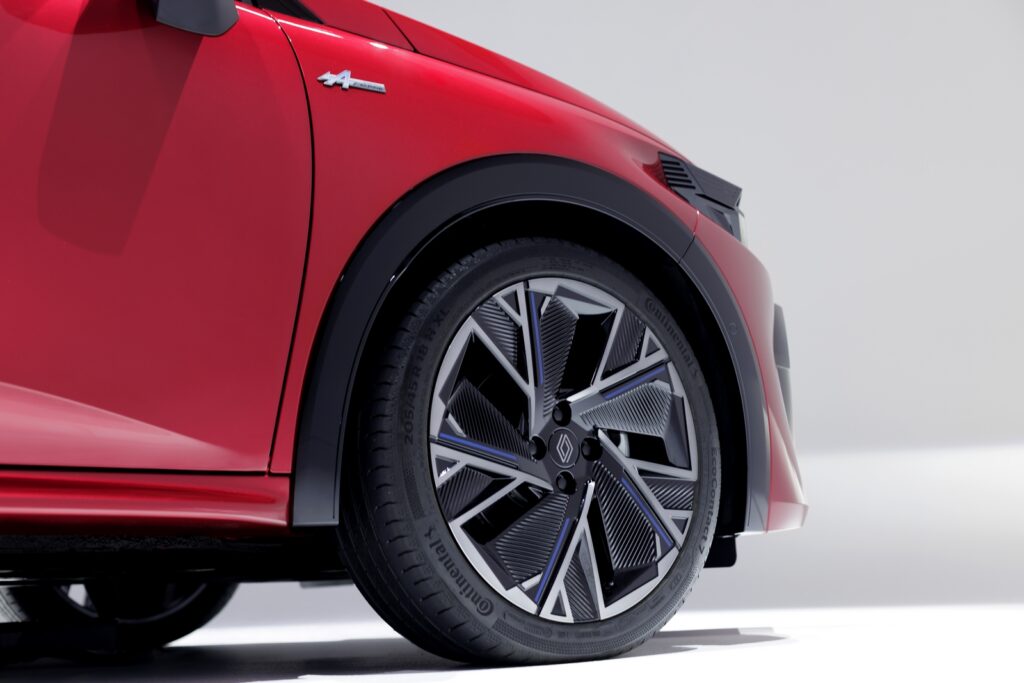 La nuova Renault Clio equipaggiata con pneumatici Continental