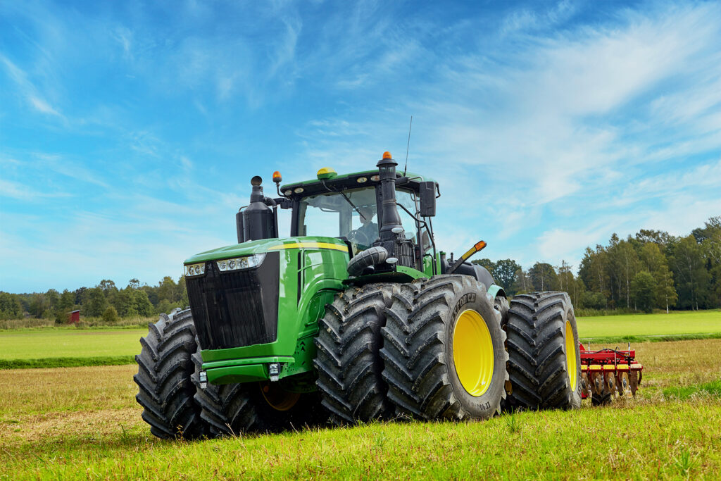 Pneumatici sempre più evoluti per trattori sempre più moderni: BKT punta su avanguardia e tecnologia