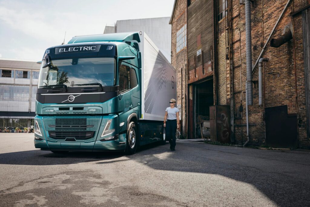 Volvo Trucks ottiene cinque stelle nel test di sicurezza Euro NCAP per i camion della distribuzione regionale