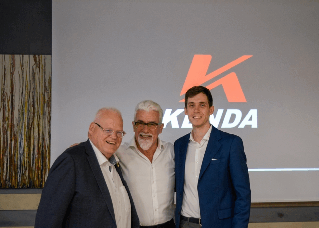 Kenda incontra distributori e forza vendita italiana