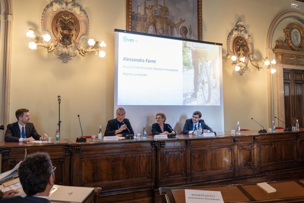 Mobilità sistematica, oltre 30 milioni di italiani si spostano ogni giorno per studio e lavoro: auto dominante, trasporto pubblico al 17%