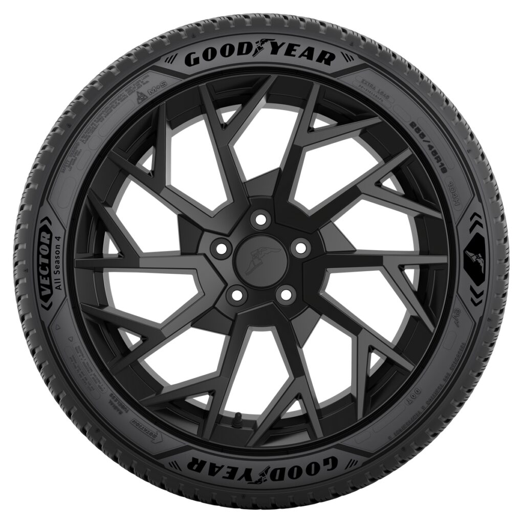 Goodyear lancia il Vector All Season 4