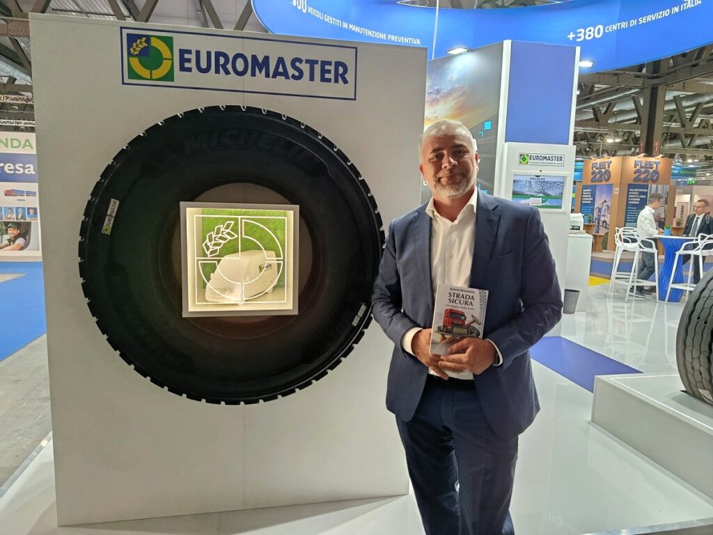 Euromaster promuove la cultura della sicurezza a Transpotec con il libro “Strada Sicura”