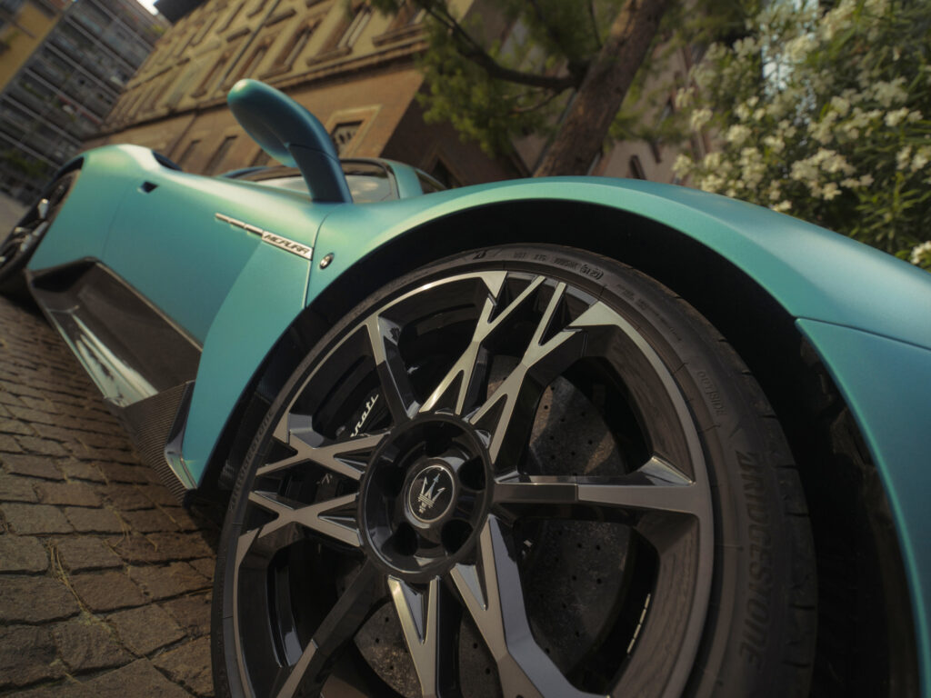 Bridgestone partner esclusivo per i pneumatici della supercar Maserati Mcpura