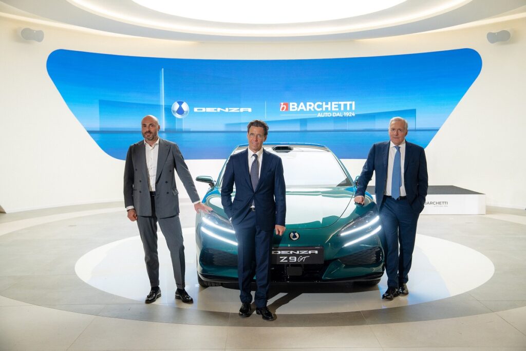 Denza inaugura a Bologna il primo showroom in Italia insieme a Gruppo Barchetti