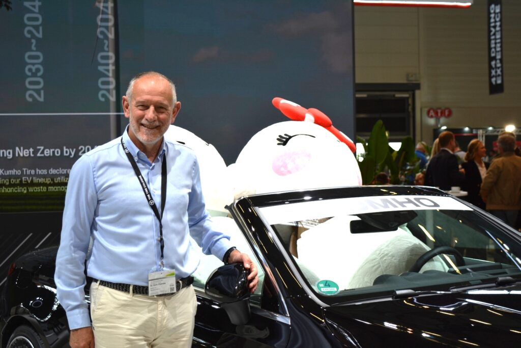Kumho: la svolta della fabbrica in Polonia, il rilancio di Marshal e il nuovo Solus All Season – intervista a Carlo Citarella AD Italia