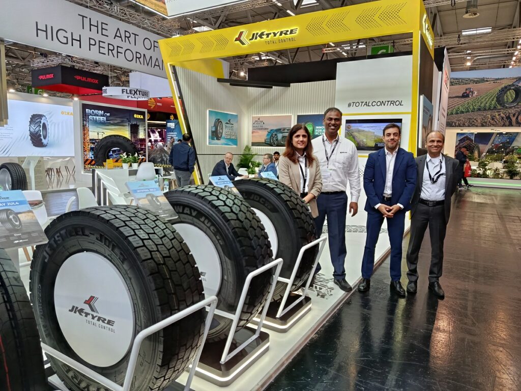 La gamma autocarro di JK Tyre sotto i riflettori di Colonia