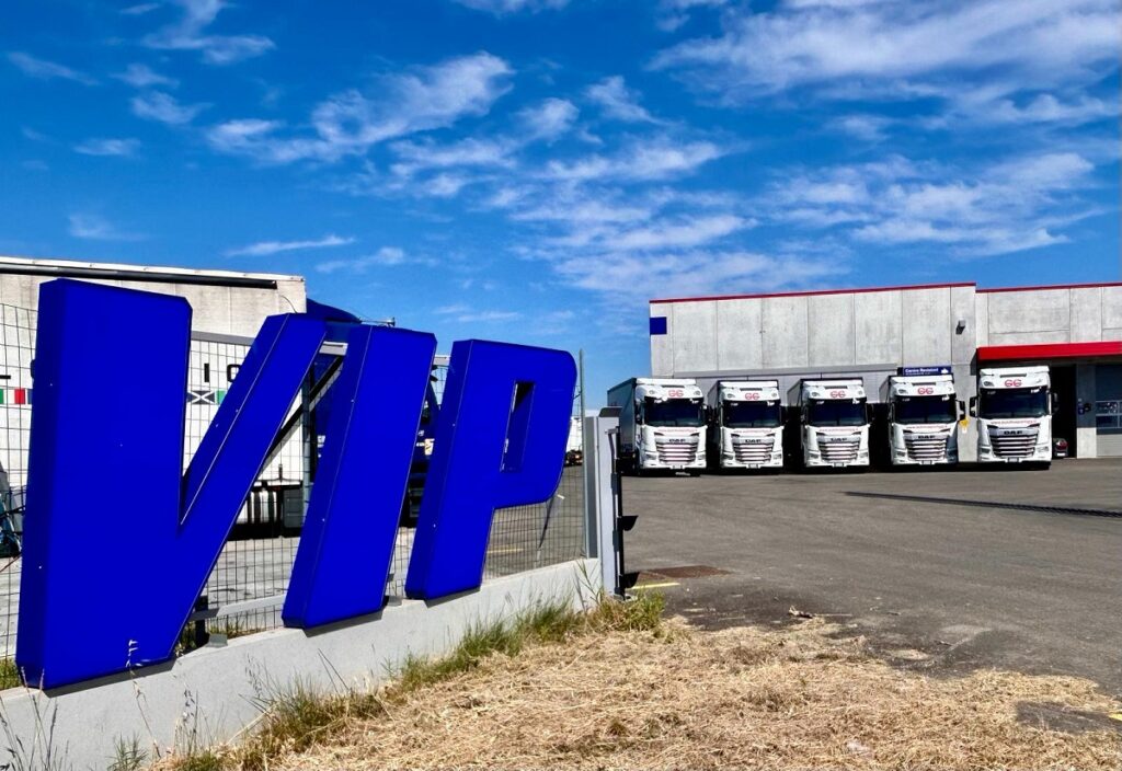 DAF Veicoli Industriali – Guerra Graziano investe in cinque autotelai XF 480 6×2
