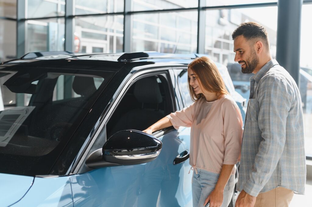 Auto cinesi: 3 giovani su 4 pronti all’acquisto. Tecnologia, qualità e prezzo battono i pregiudizi