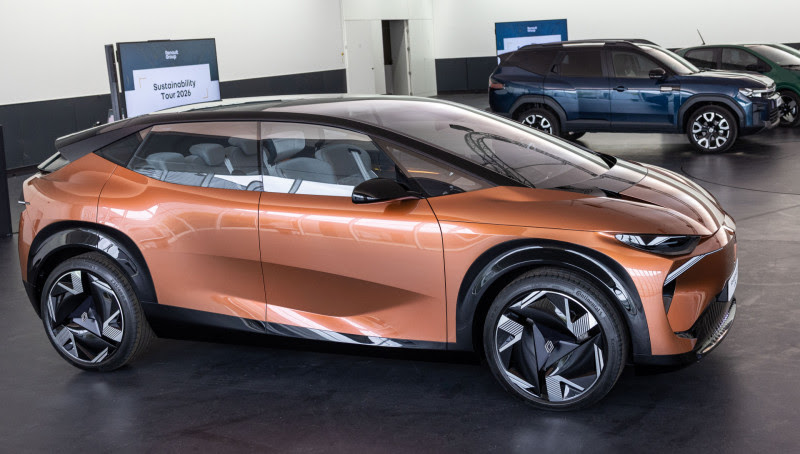 Rolling resistance ridotta e maggiore autonomia: Continental e Renault Group annunciano una nuova collaborazione strategica