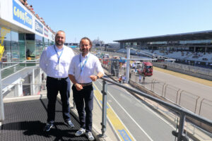 Maximilian Weber e Markus Weyrich hanno accolto i loro ospiti nella lounge esclusiva di Goodyear.