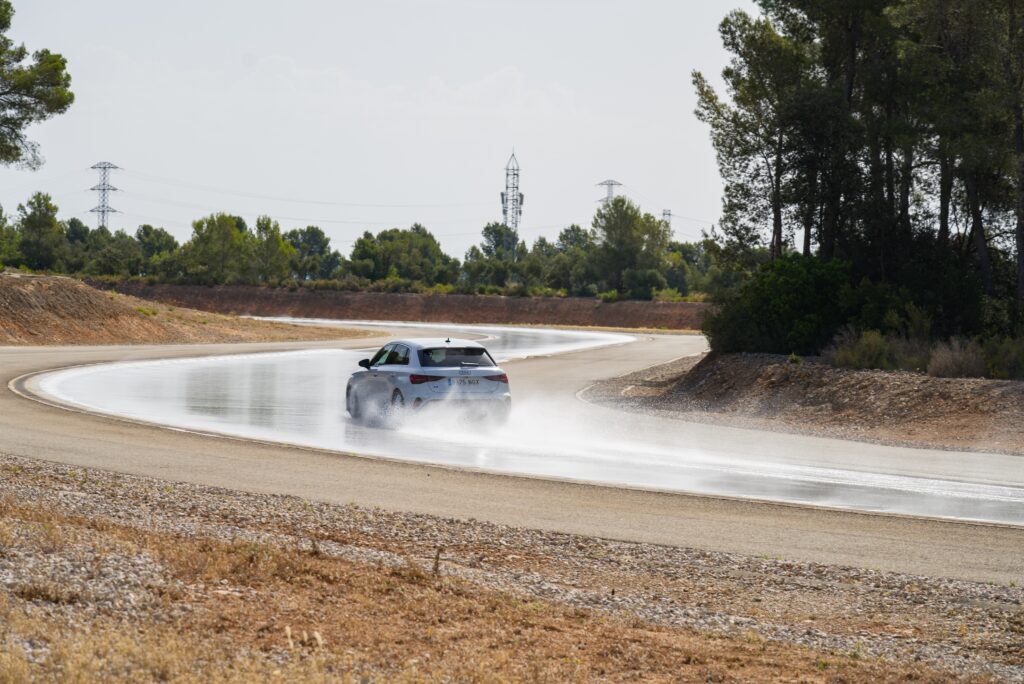 I test IDIADA confermano la sicurezza e la resistenza all’aquaplaning della nuova gamma di JK Tyre per l’Europa